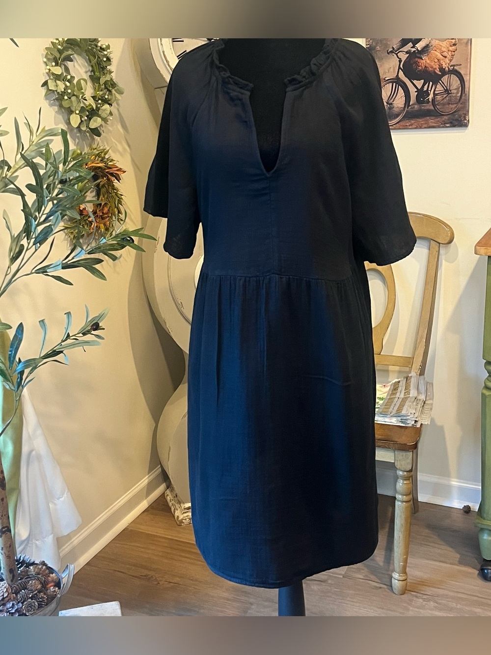 Old Navy Black Cotton Gauze Ruffle-Neck Peasant Midi Dress with Pockets Med. EUC